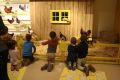 Museumsbesuch des Kindergartens bei der Kükenausstellung.